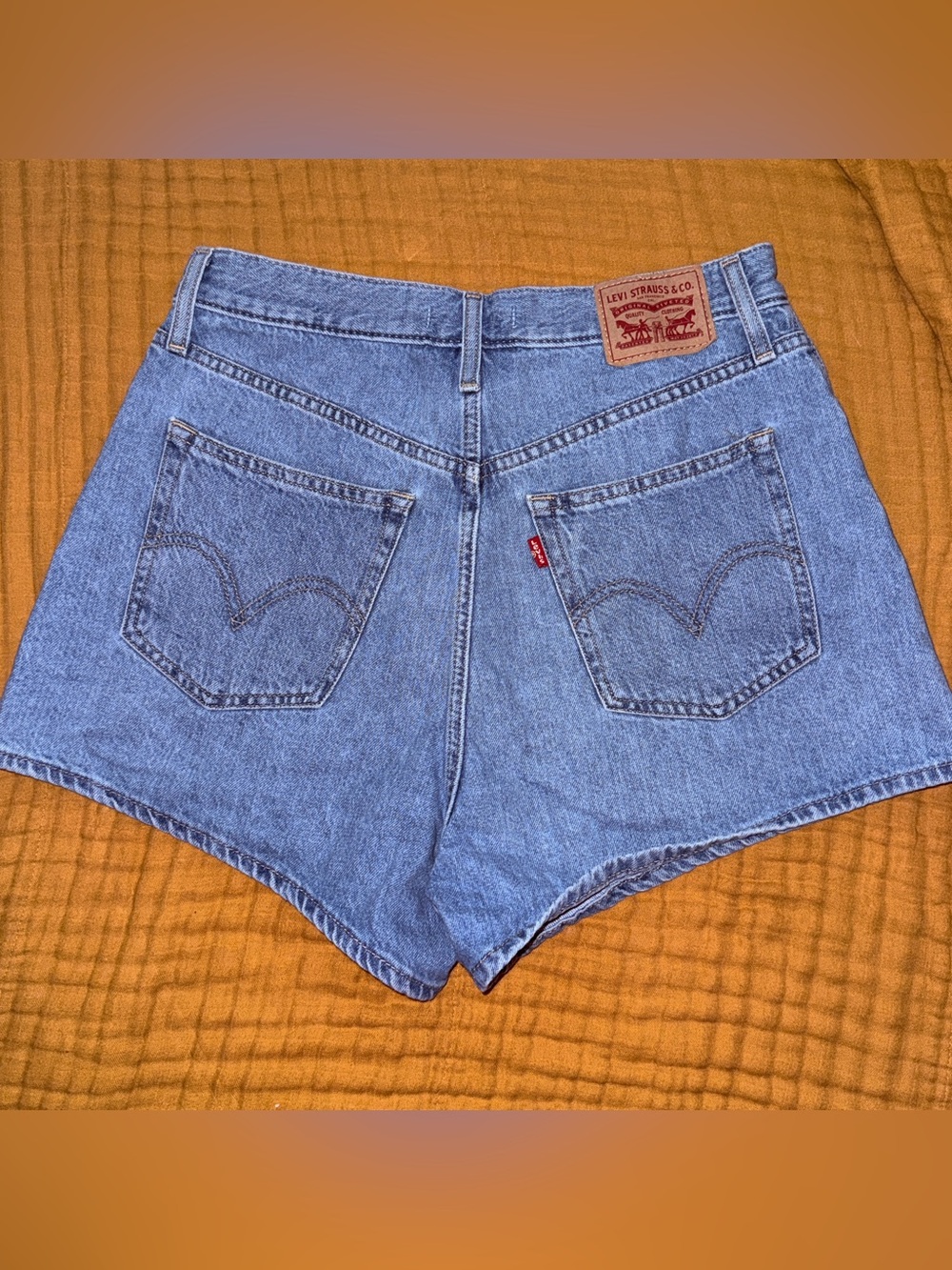 Levis High Waisted Mom Shorts 30